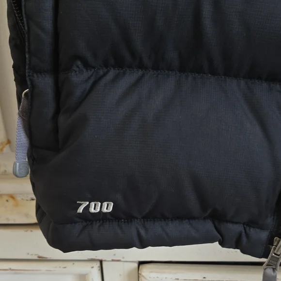 The North Face Black Down Puffer Vest - Picture 3 of 6